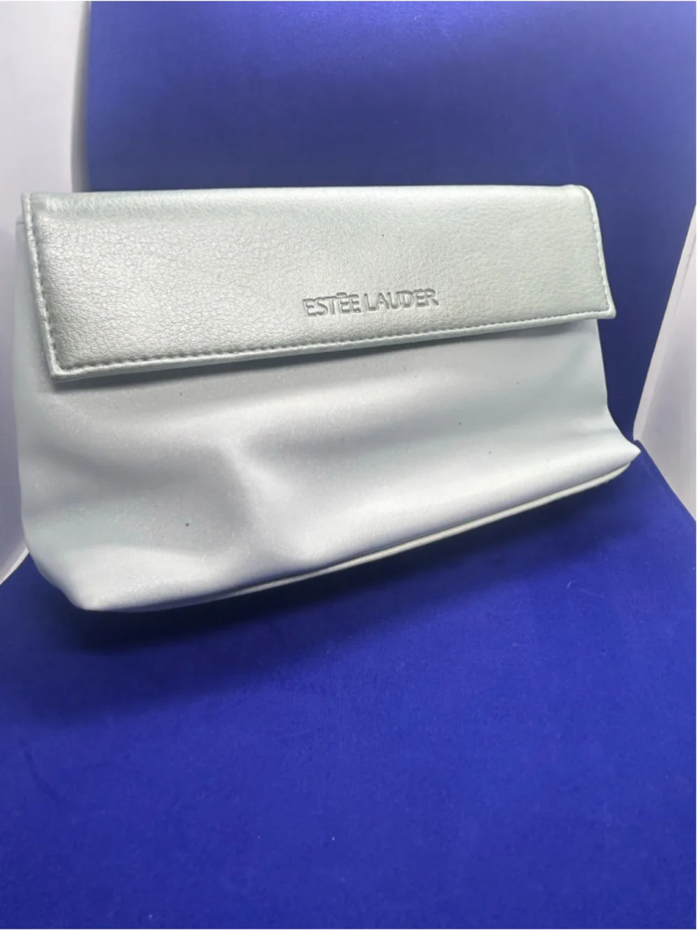 Women's Estée Lauder Cosmetic Bag One Size Silver